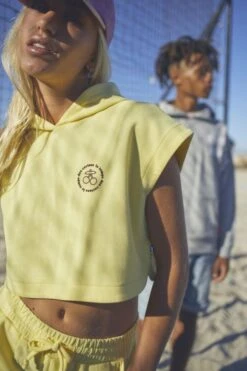 LE TEMPS DES CERISES Sweat Court Shergi Jaune